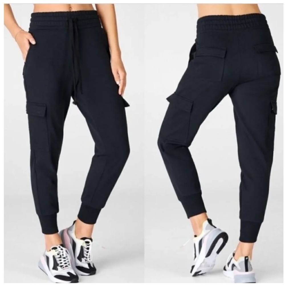 Fabletics Kylie Cargo Jogger Sweatpants High Rise Pockets Drawstring Black Small